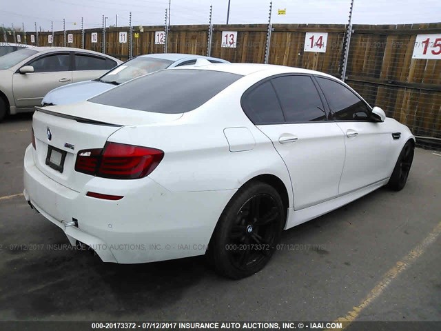 WBSFV9C57DC773858 - 2013 BMW M5 WHITE photo 4