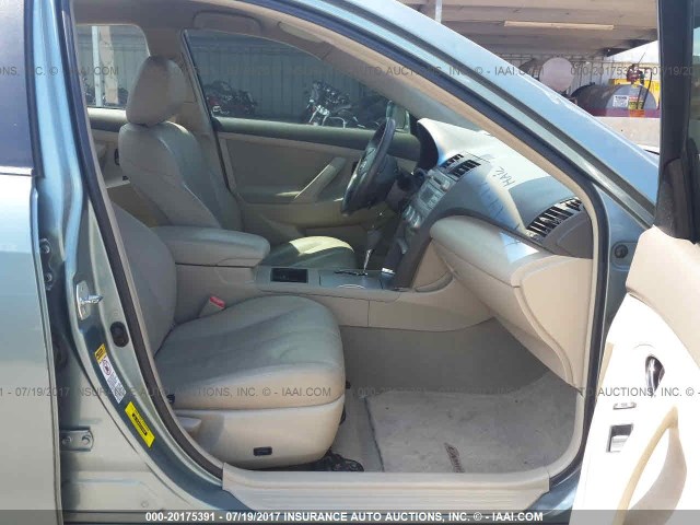 4T1BE46K28U762689 - 2008 TOYOTA CAMRY CE/LE/XLE/SE TEAL photo 5