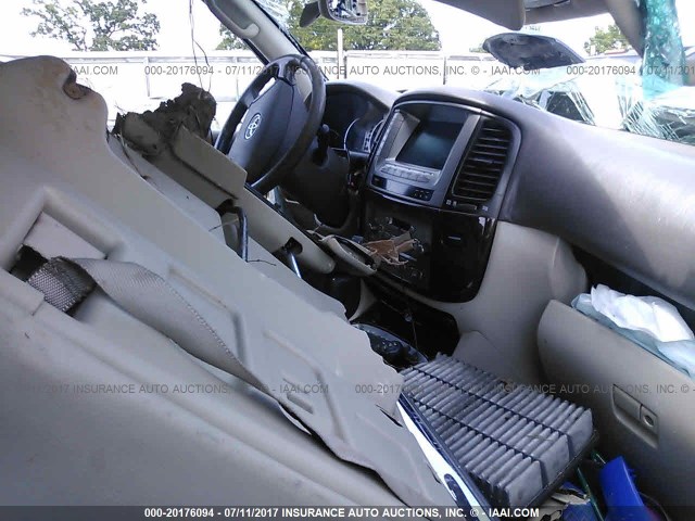 JTEHT05J052068608 - 2005 TOYOTA LAND CRUISER  GREEN photo 5