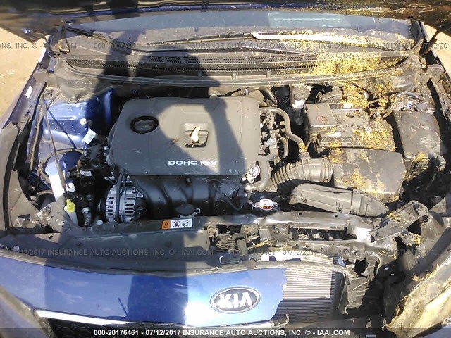 3KPFL4A71HE117075 - 2017 KIA FORTE LX/S BLUE photo 10