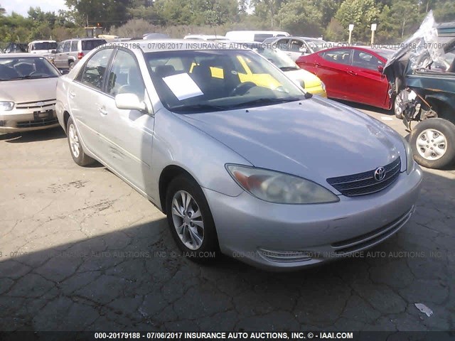 4T1BF32K64U078350 - 2004 TOYOTA CAMRY LE/XLE/SE ვერცხლისფერი ფოტო 1