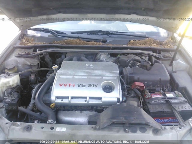 4T1BF32K64U078350 - 2004 TOYOTA CAMRY LE/XLE/SE ვერცხლისფერი ფოტო 10