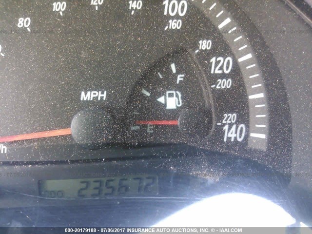 4T1BF32K64U078350 - 2004 TOYOTA CAMRY LE/XLE/SE ვერცხლისფერი ფოტო 7