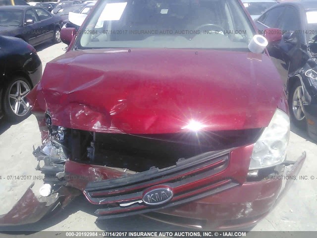 KNDMB233366088741 - 2006 KIA SEDONA EX/LX RED photo 6