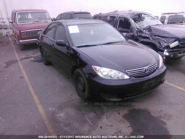 4T1BE32K95U418661 - 2005 TOYOTA CAMRY LE/XLE/SE შავი ფოტო 1