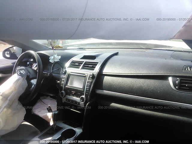 4T1BF1FK0CU515353 - 2012 TOYOTA CAMRY SE/LE/XLE 银色 照片 5