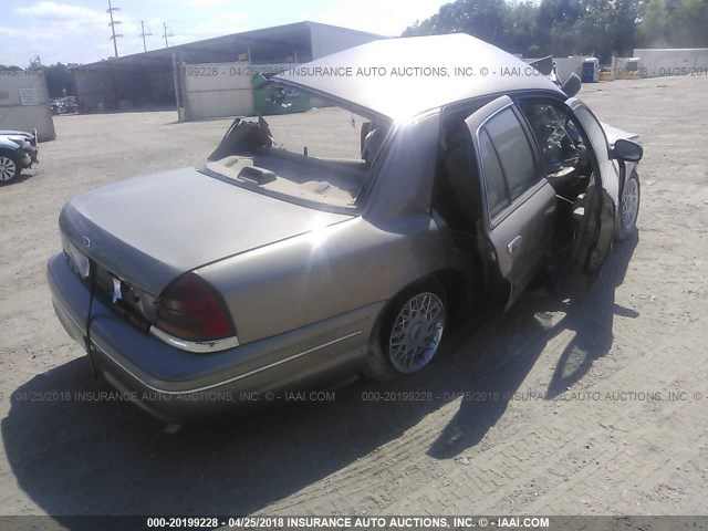 2FAFP73W32X129858 - 2002 FORD CROWN VICTORIA  BEIGE photo 4