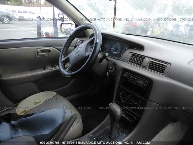 4T1BF22K1VU915338 - 1997 TOYOTA CAMRY CE/LE/XLE 棕色 照片 5