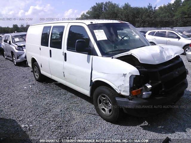 1GCFG15X751181455 - 2005 CHEVROLET EXPRESS G1500  WHITE photo 1