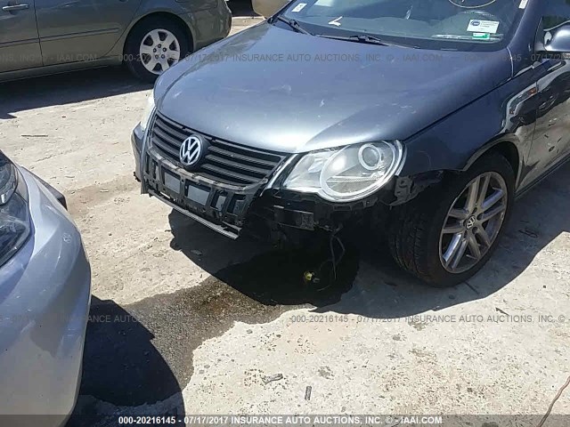 WVWFA71F18V048589 - 2008 VOLKSWAGEN EOS LUX 灰色 照片 6