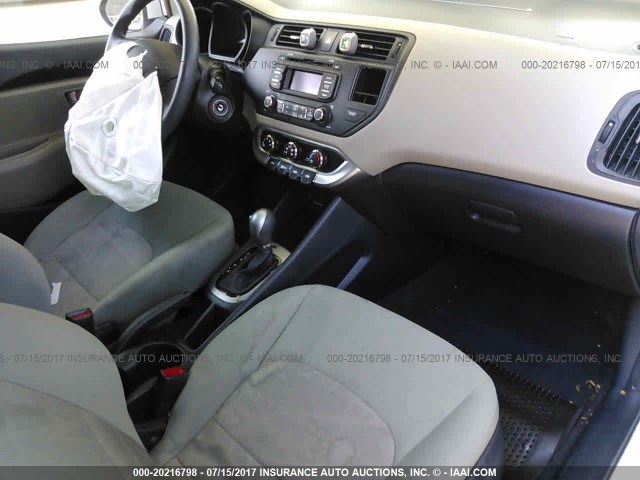 KNADM4A33E6356241 - 2014 KIA RIO LX Սպիտակ լուսանկար 5