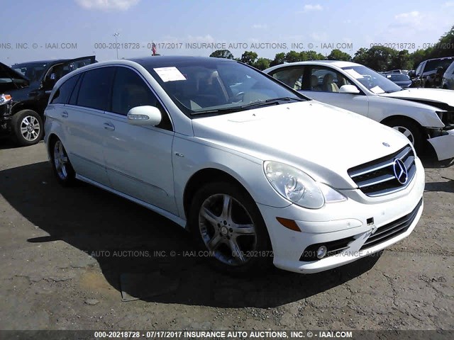 4JGCB25E19A097963 - 2009 MERCEDES-BENZ R 320 WHITE photo 1