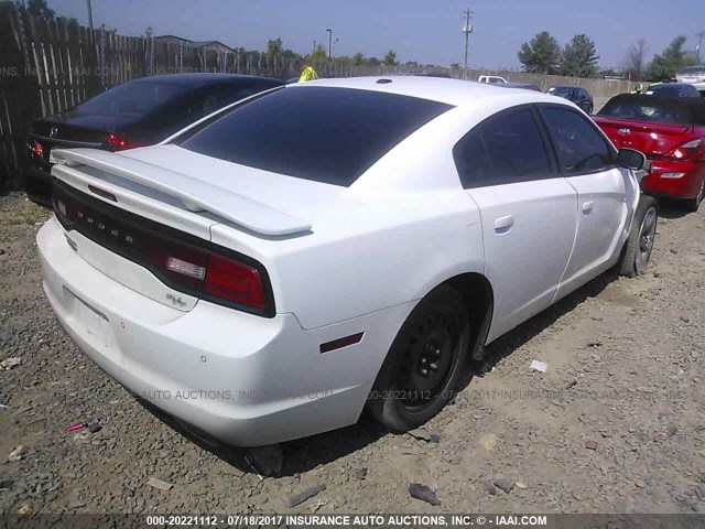 2B3CL5CT4BH571675 - 2011 DODGE CHARGER R/T WHITE photo 4