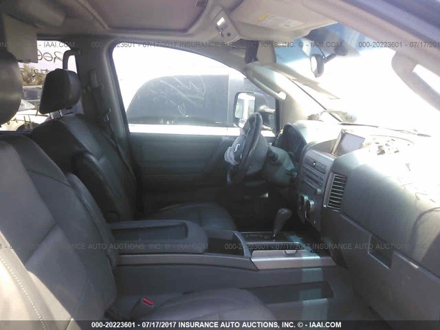 1N6BA07A25N573753 - 2005 NISSAN TITAN XE/SE/LE GRAY photo 5