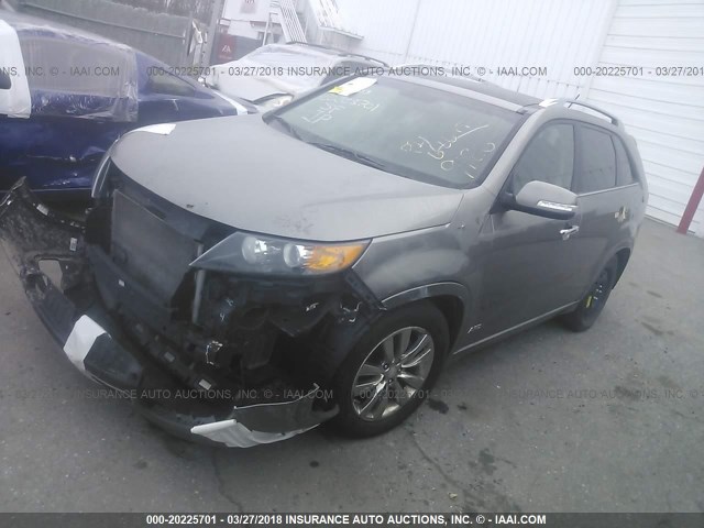 5XYKWDA28CG249126 - 2012 KIA SORENTO SX GRAY photo 2