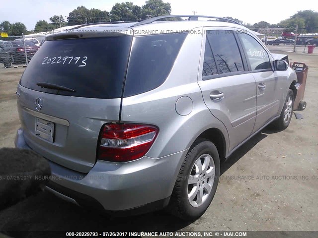 4JGBB86E36A083135 - 2006 MERCEDES-BENZ ML 350 SILVER photo 4