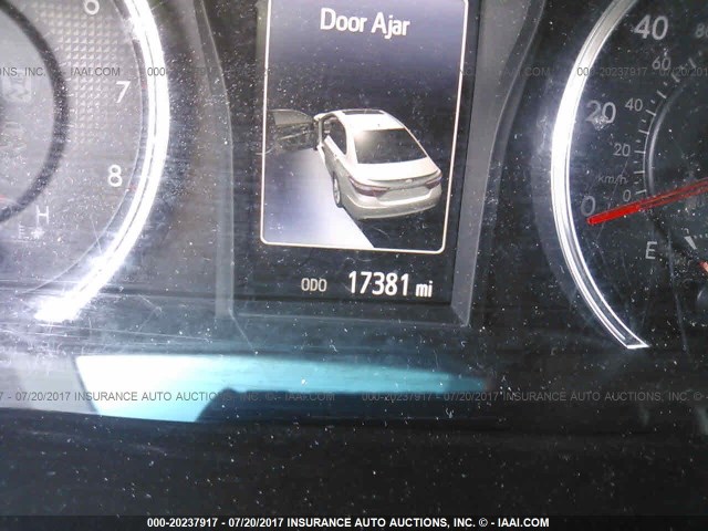 4T1BF1FK8HU618544 - 2017 TOYOTA CAMRY LE/XLE/SE/XSE Gris photo 7