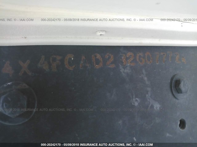 4X4FCAD282G077724 - 2002 FOREST RIVER OTHER  WHITE photo 9