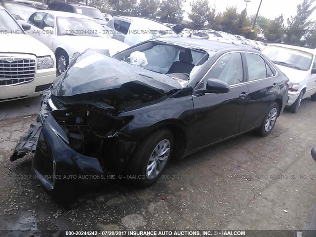 4T1BF1FK4HU401203 - 2017 TOYOTA CAMRY LE/XLE/SE/XSE BLACK photo 2