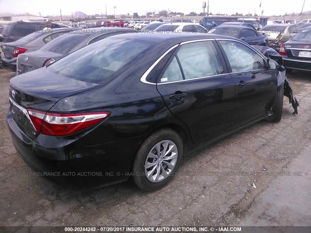 4T1BF1FK4HU401203 - 2017 TOYOTA CAMRY LE/XLE/SE/XSE BLACK photo 4