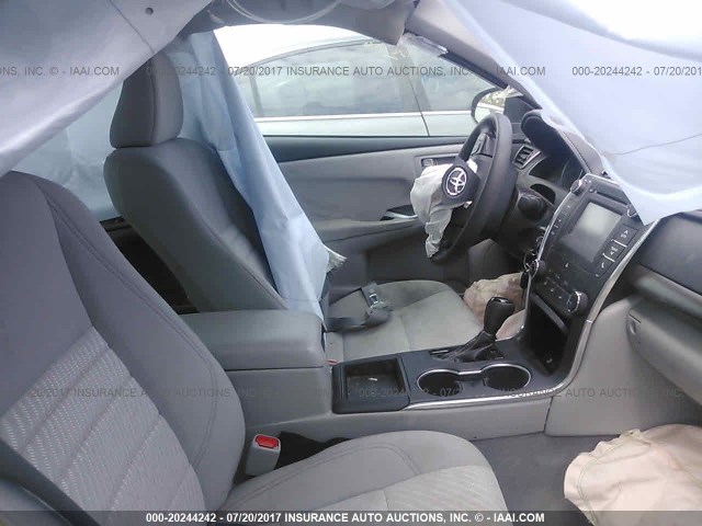 4T1BF1FK4HU401203 - 2017 TOYOTA CAMRY LE/XLE/SE/XSE BLACK photo 5