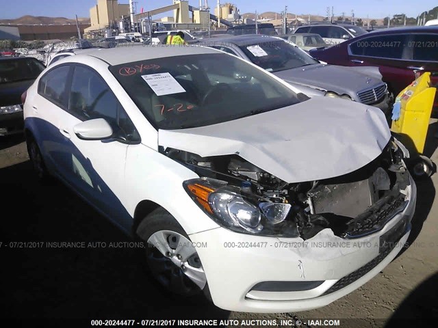 KNAFK4A61E5073772 - 2014 KIA FORTE LX WHITE photo 1