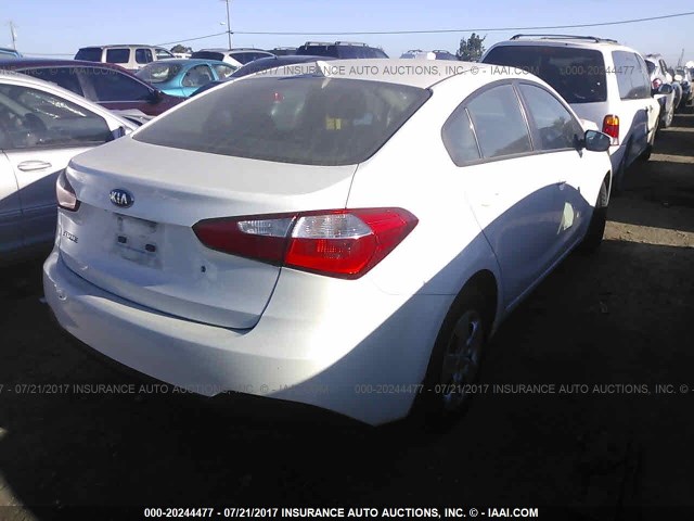 KNAFK4A61E5073772 - 2014 KIA FORTE LX WHITE photo 4