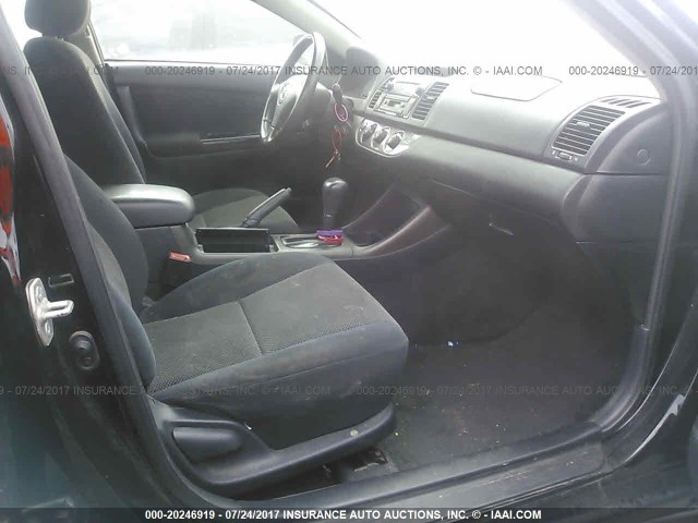 4T1BF32K73U052550 - 2003 TOYOTA CAMRY LE/XLE/SE BLACK photo 5