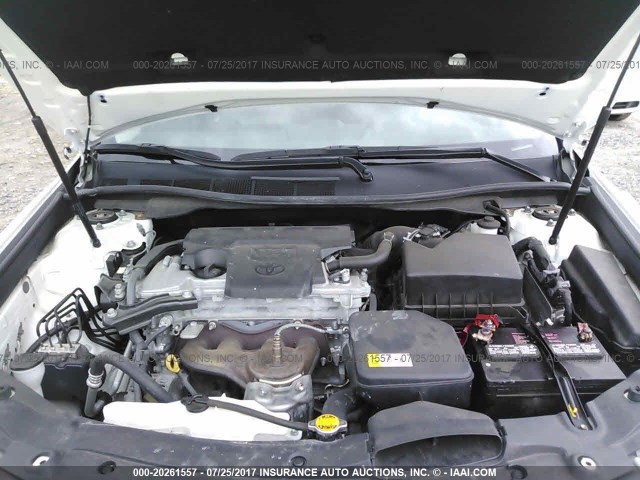 4T1BF1FK2CU619262 - 2012 TOYOTA CAMRY SE/LE/XLE WHITE photo 10