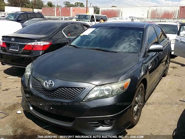 4T1BK3EK7BU117595 - 2011 TOYOTA CAMRY SE/LE/XLE 灰色 照片 2