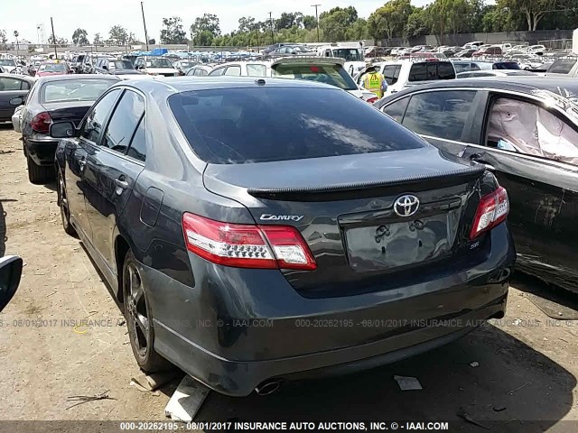 4T1BK3EK7BU117595 - 2011 TOYOTA CAMRY SE/LE/XLE 灰色 照片 3