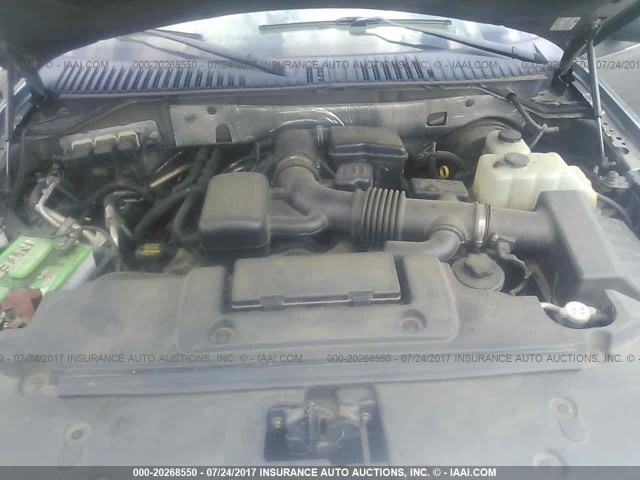 1FMJU1F52AEA63702 - 2010 FORD EXPEDITION XLT ნაცრისფერი ფოტო 10
