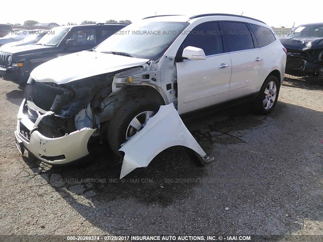 1GNKRGED8CJ368953 - 2012 CHEVROLET TRAVERSE LT CREAM photo 2