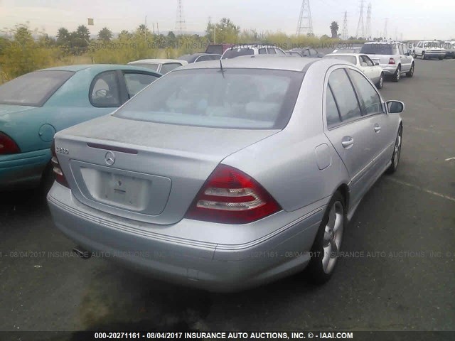 WDBRF52H26A857492 - 2006 MERCEDES-BENZ C GENERATION 2006 230 SILVER photo 4