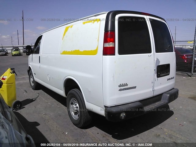 1GCGG25V961113605 - 2006 CHEVROLET EXPRESS G2500  WHITE photo 3