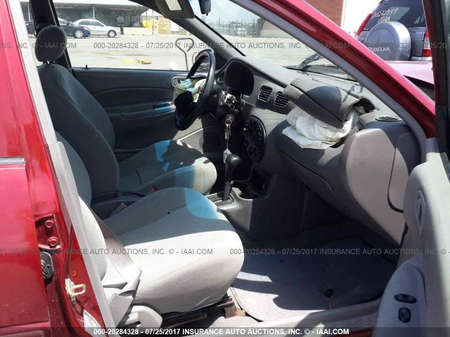 3FAFP13P42R174702 - 2002 FORD ESCORT RED photo 5