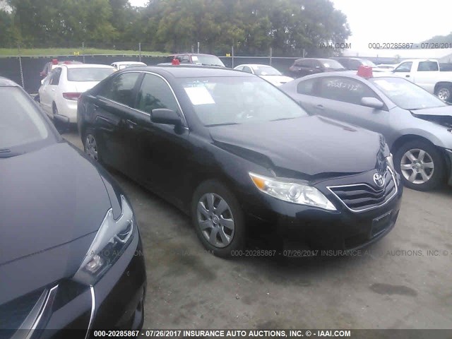 4T1BF3EK2BU716067 - 2011 TOYOTA CAMRY SE/LE/XLE BLACK photo 1