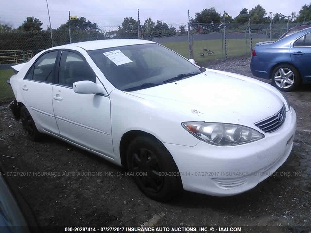 4T1BE32K26U742522 - 2006 TOYOTA CAMRY LE/XLE/SE WHITE photo 1