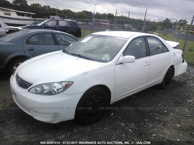 4T1BE32K26U742522 - 2006 TOYOTA CAMRY LE/XLE/SE WHITE photo 2