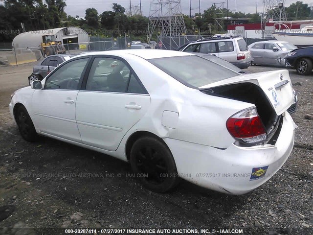 4T1BE32K26U742522 - 2006 TOYOTA CAMRY LE/XLE/SE WHITE photo 3