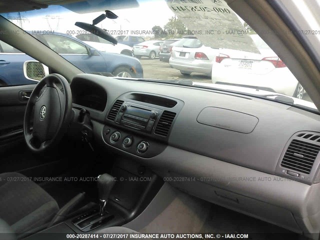 4T1BE32K26U742522 - 2006 TOYOTA CAMRY LE/XLE/SE WHITE photo 5