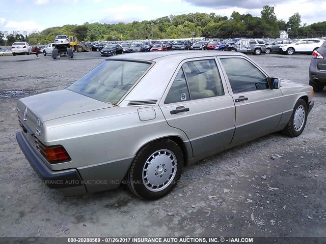 WDBDA29D9NF945855 - 1992 MERCEDES-BENZ 190 E 2.6 TAN photo 4