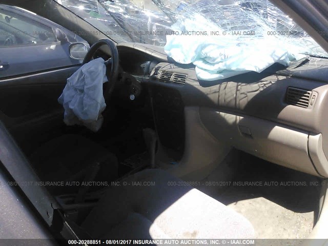 1Y1SK54861Z413209 - 2001 CHEVROLET GEO PRIZM LSI GOLD photo 5