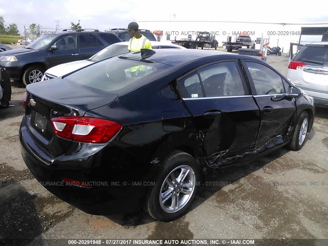 1G1BE5SM5H7207728 - 2017 CHEVROLET CRUZE LT BLACK photo 4