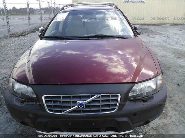 YV1SZ58D911028985 - 2001 VOLVO V70 XC MAROON photo 6