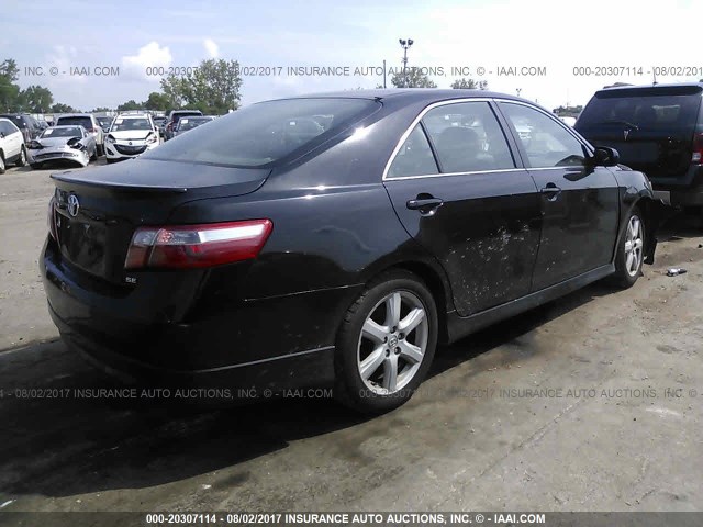 4T1BE46KX7U720432 - 2007 TOYOTA CAMRY NEW GENERAT CE/LE/XLE/SE BLACK photo 4