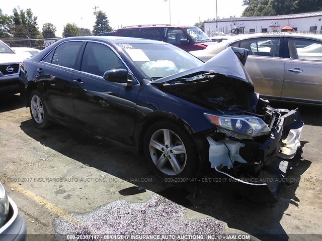 4T1BF1FK1DU685349 - 2013 TOYOTA CAMRY L/SE/LE/XLE 黑色 照片 1