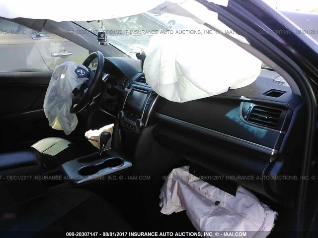 4T1BF1FK1DU685349 - 2013 TOYOTA CAMRY L/SE/LE/XLE 黑色 照片 5