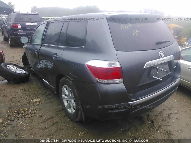 5TDBK3EH3BS067176 - 2011 TOYOTA HIGHLANDER SE GRAY photo 3