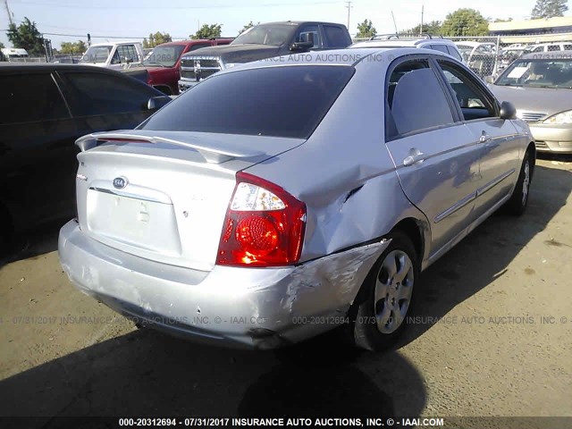 KNAFE122865323043 - 2006 KIA NEW SPECTRA LX/EX SILVER photo 4